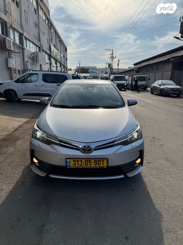 טויוטה קורולה