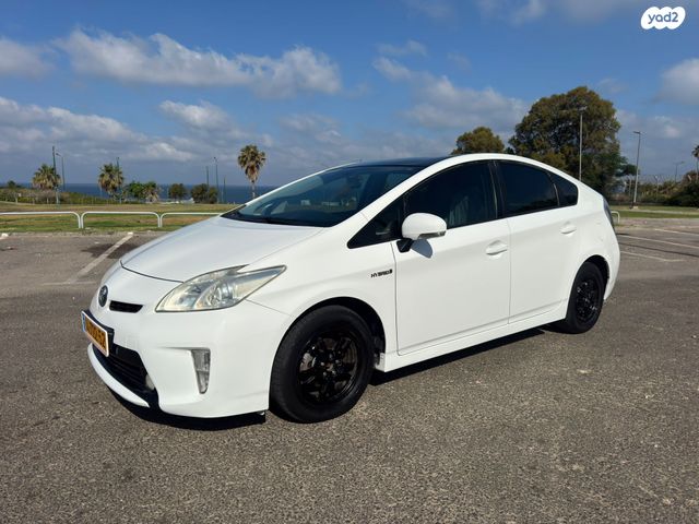 מודעת רכב טויוטה פריוס