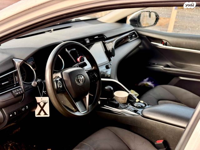 טויוטה קאמרי