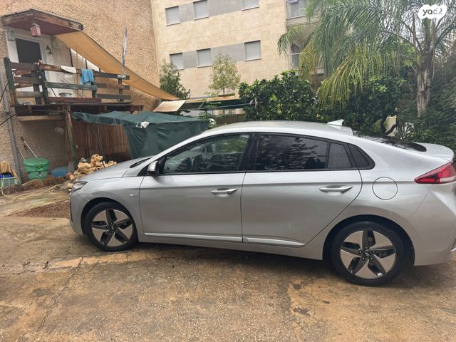 יונדאי איוניק