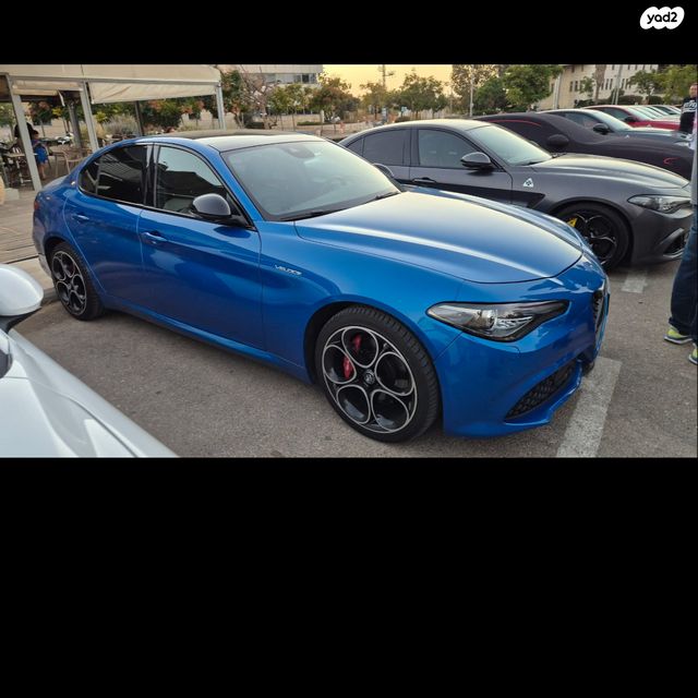 מודעת רכב אלפא רומיאו ג'וליה