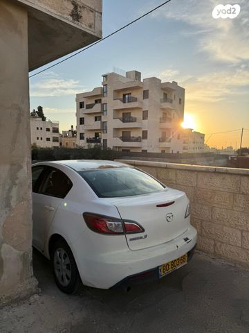 מודעת רכב מאזדה 3