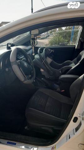 מודעת רכב טויוטה אוריס