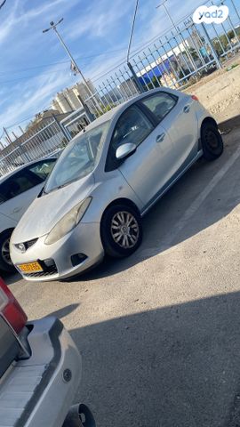 מודעת רכב מאזדה 2