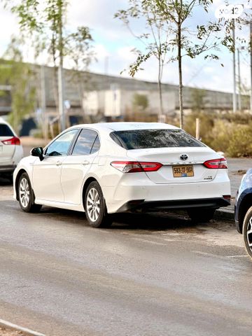 טויוטה קאמרי