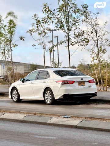 טויוטה קאמרי