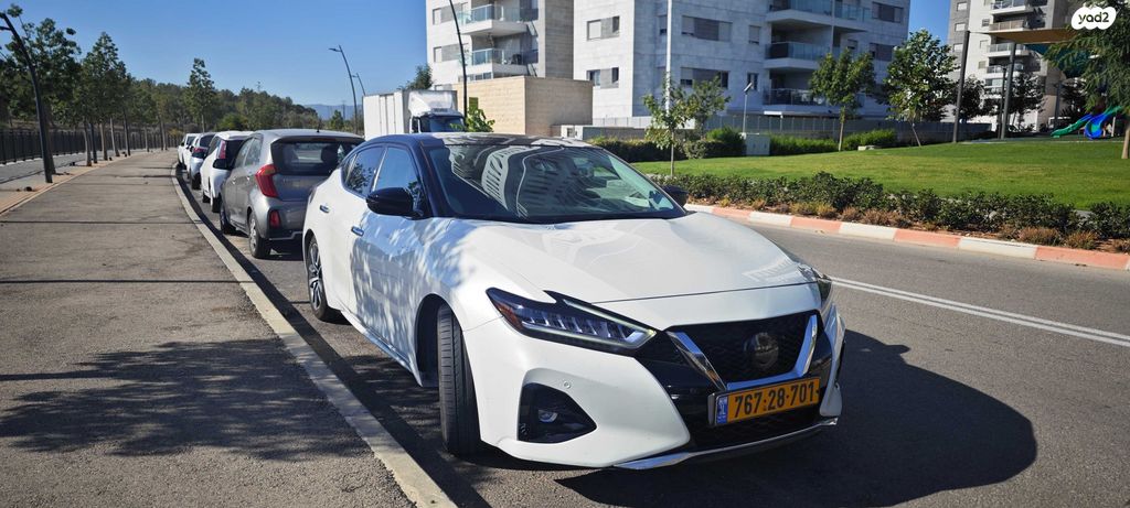 ניסאן מקסימה