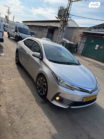 טויוטה קורולה