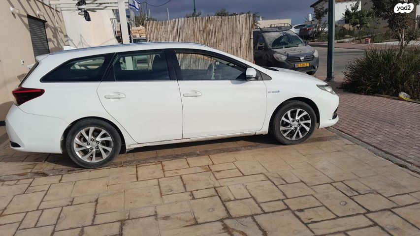 טויוטה אוריס