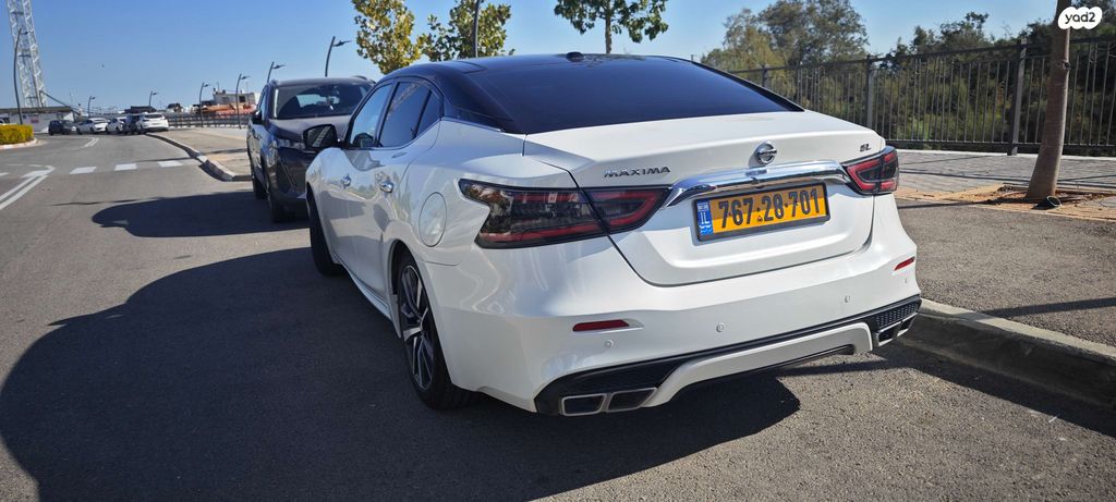 ניסאן מקסימה