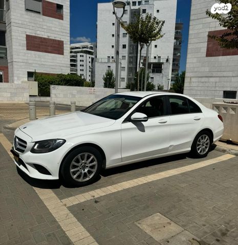 מודעת רכב מרצדס-בנץ C-class