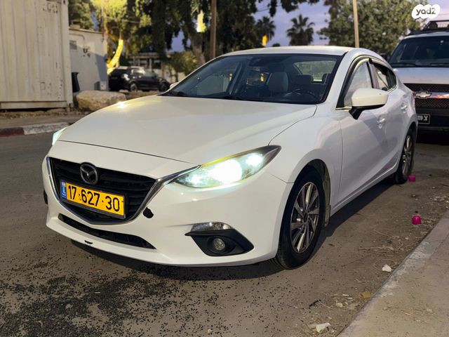 מודעת רכב מאזדה 3