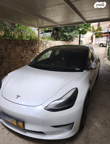 מודעת רכב טסלה מודל 3