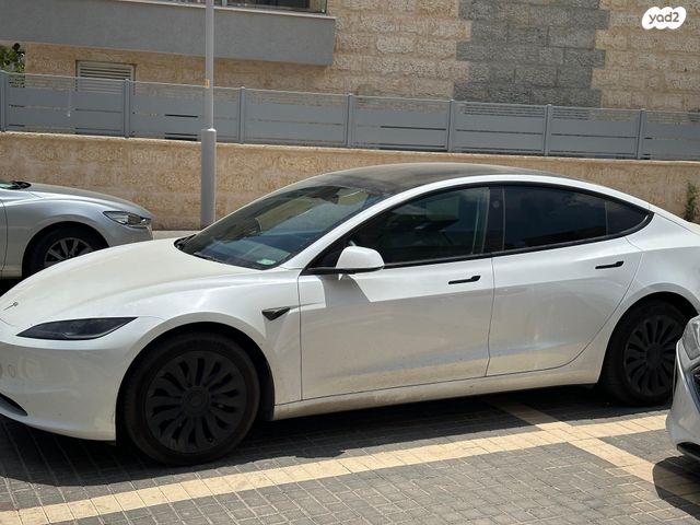 טסלה מודל 3