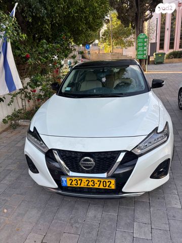 ניסאן מקסימה