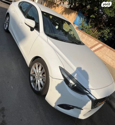 מודעת רכב מאזדה 3