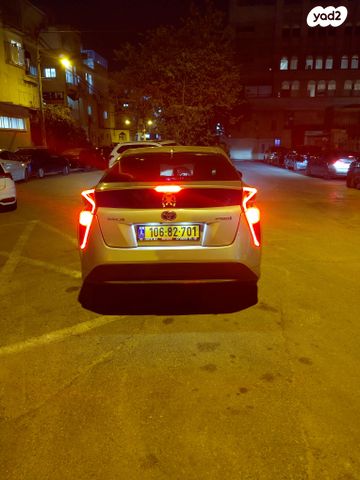 טויוטה פריוס