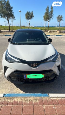 מודעת רכב טויוטה C-HR