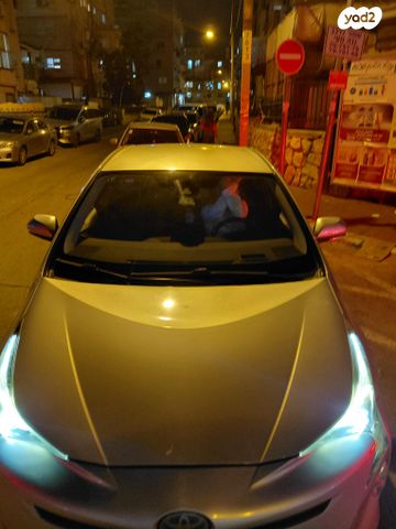 טויוטה פריוס