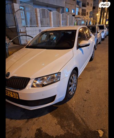 סקודה אוקטביה