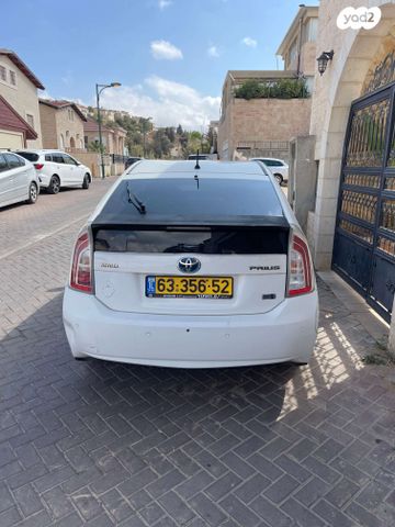 טויוטה פריוס