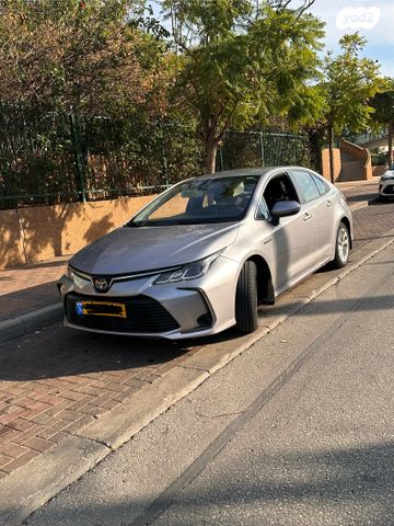 טויוטה קורולה