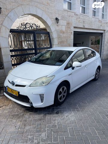 מודעת רכב טויוטה פריוס