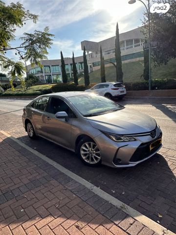 טויוטה קורולה