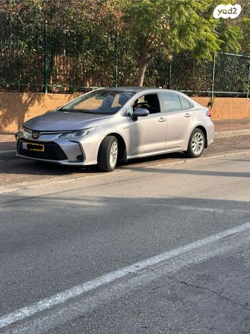 טויוטה קורולה