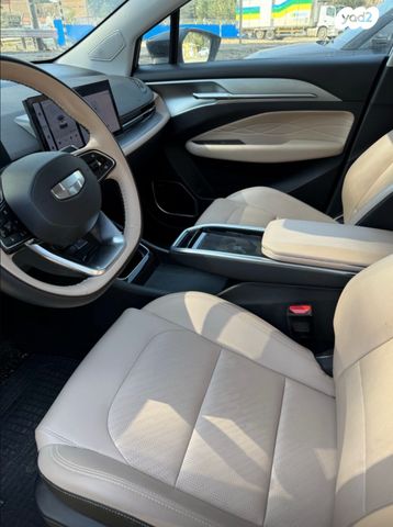 ג׳ילי Geometry C