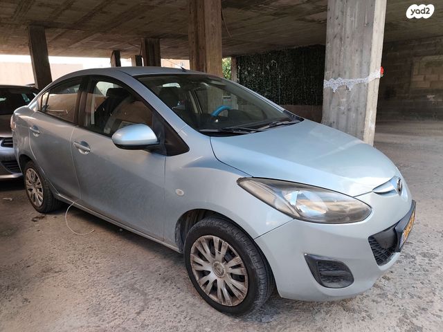 מודעת רכב מאזדה 2