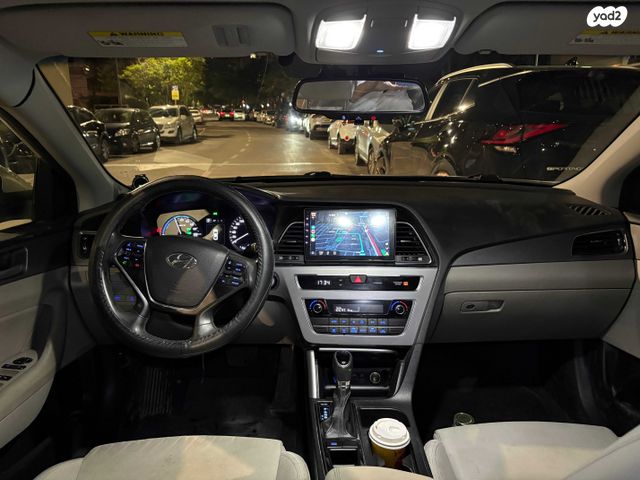 יונדאי H-1 / i800