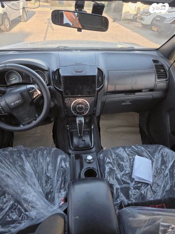 איסוזו די-מקס