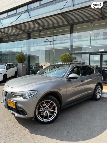 אלפא רומיאו סטלביו