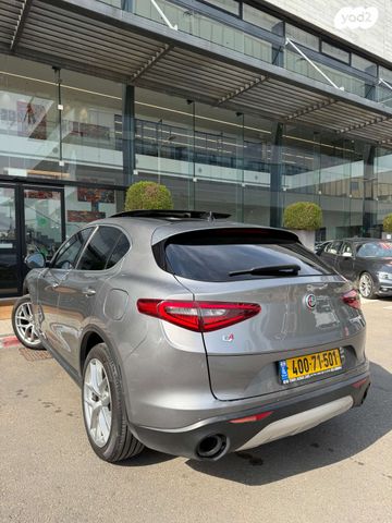 אלפא רומיאו סטלביו