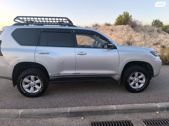 מודעת רכב טויוטה לנד קרוזר