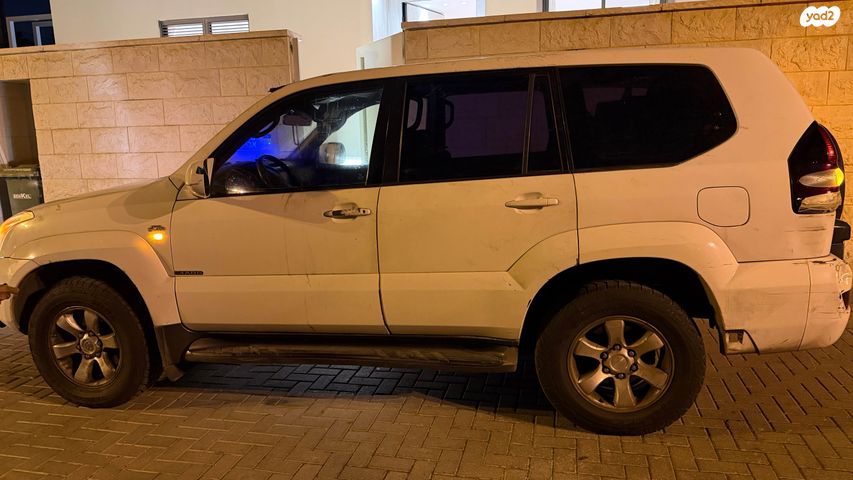 טויוטה לנד קרוזר