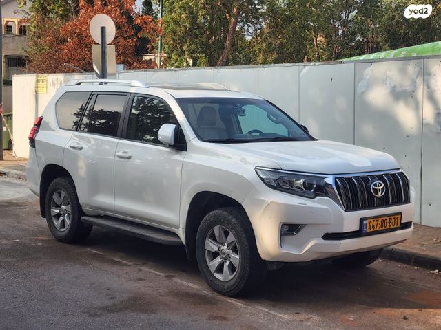 טויוטה לנד קרוזר