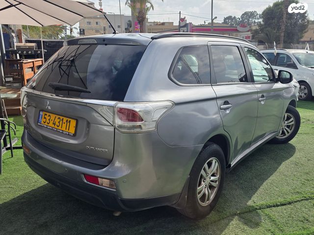 מיצובישי אאוטלנדר