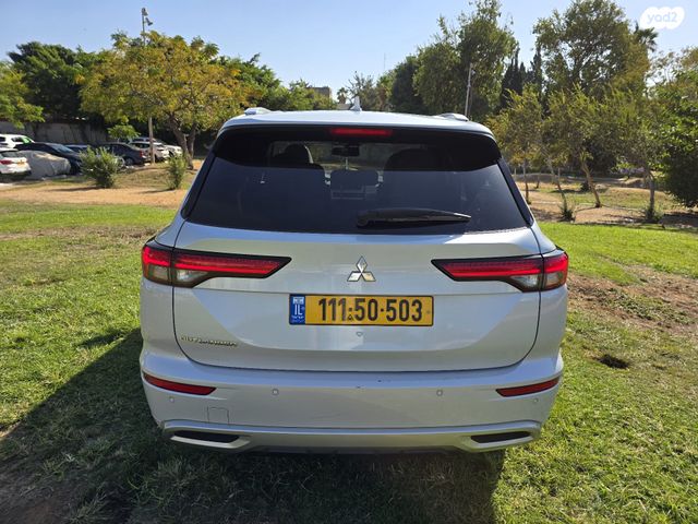 מיצובישי אאוטלנדר