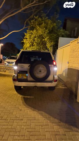 טויוטה לנד קרוזר