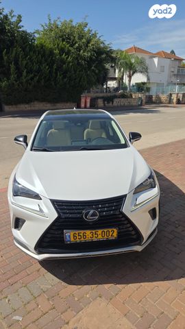 מודעת רכב לקסוס NX