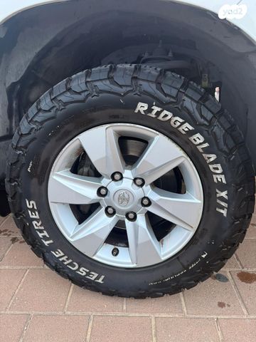 טויוטה לנד קרוזר