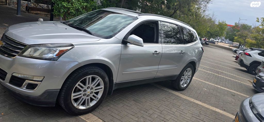 שברולט טראוורס