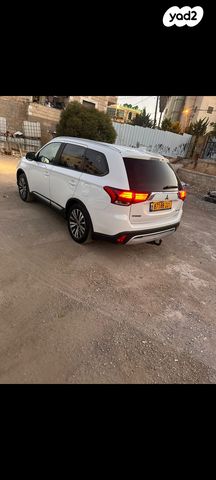 מיצובישי אאוטלנדר