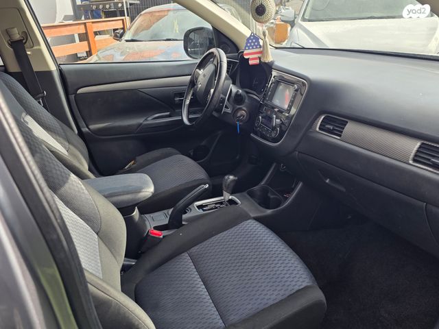 מיצובישי אאוטלנדר