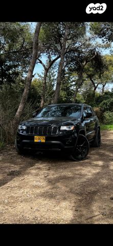 מודעת רכב ג'יפ גרנד צ'ירוקי