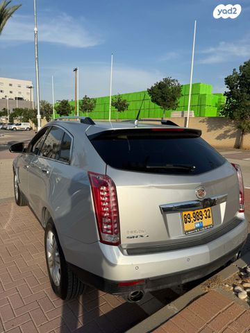קאדילק SRX