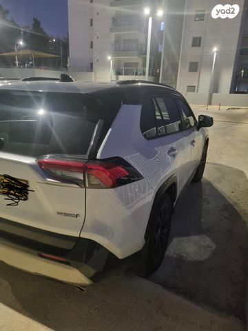 טויוטה RAV4