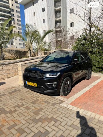 מודעת רכב ג'יפ קומפאס